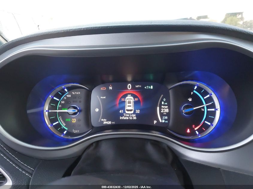 2023 Chrysler Pacifica Hybrid Touring L VIN: 2C4RC1L72PR618594 Lot: 43832430