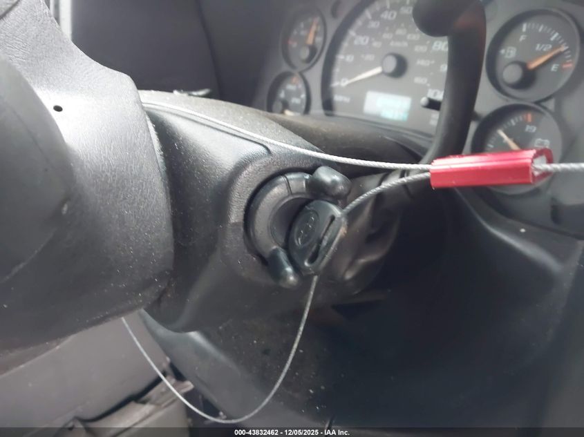 2004 Chevrolet Express VIN: 1GAHG39U541151950 Lot: 43832462