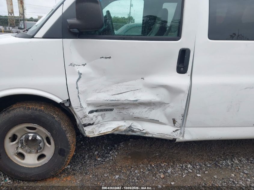 2004 Chevrolet Express VIN: 1GAHG39U541151950 Lot: 43832462