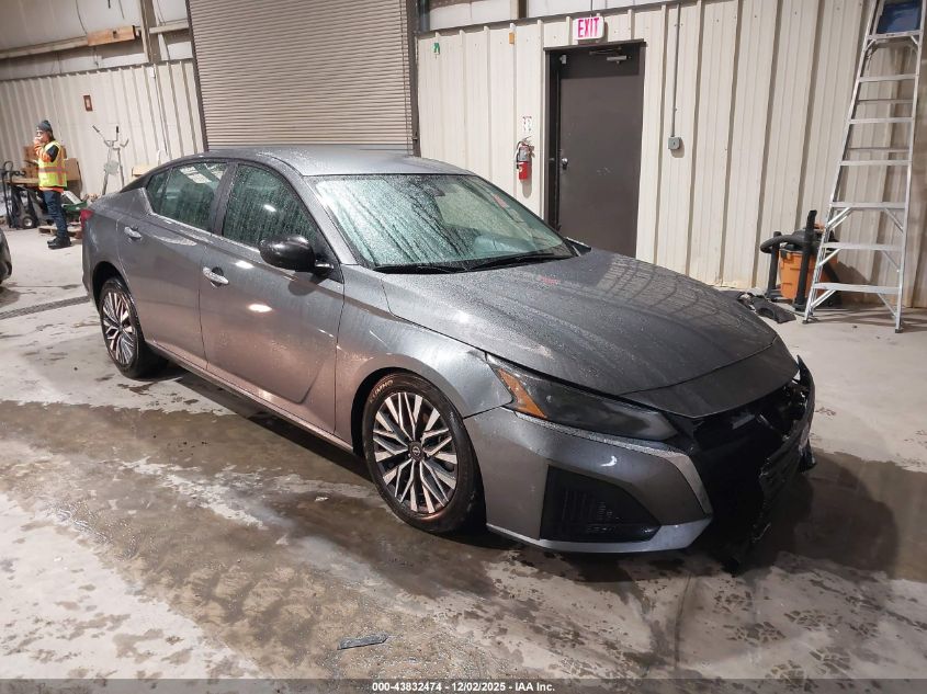 NISSAN ALTIMA SV FWD