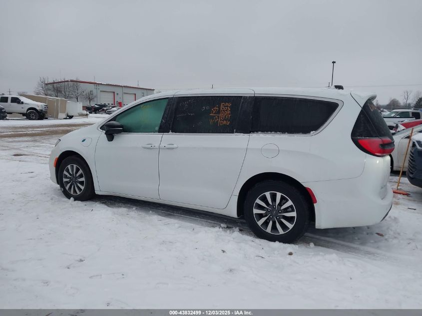 2025 Chrysler Pacifica Hybrid Select VIN: 2C4RC1S73SR577774 Lot: 43832499