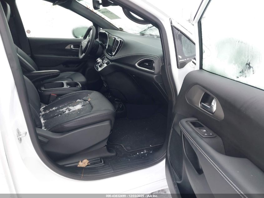 2025 Chrysler Pacifica - 2C4RC1S73SR577774