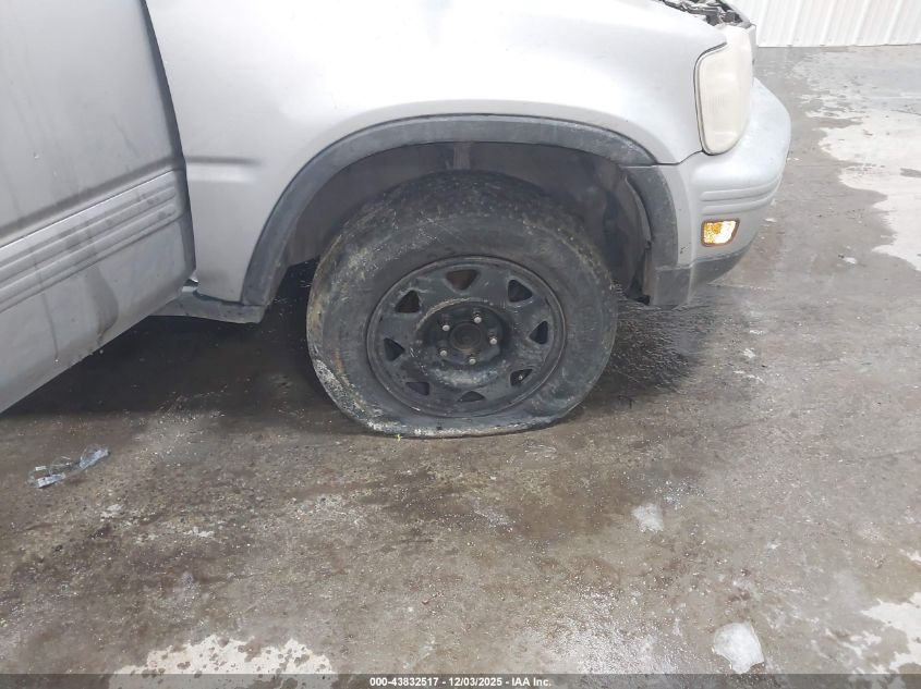 2001 Honda Cr-V Special Edition VIN: JHLRD18751C011307 Lot: 43832517