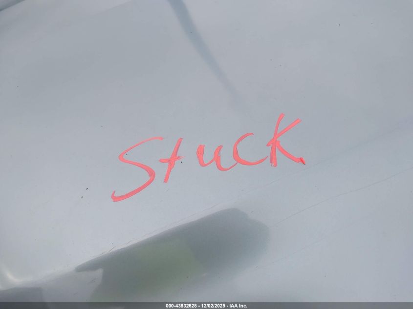 2007 Toyota Rav4 Limited V6 VIN: JTMZK31V275015240 Lot: 43832628