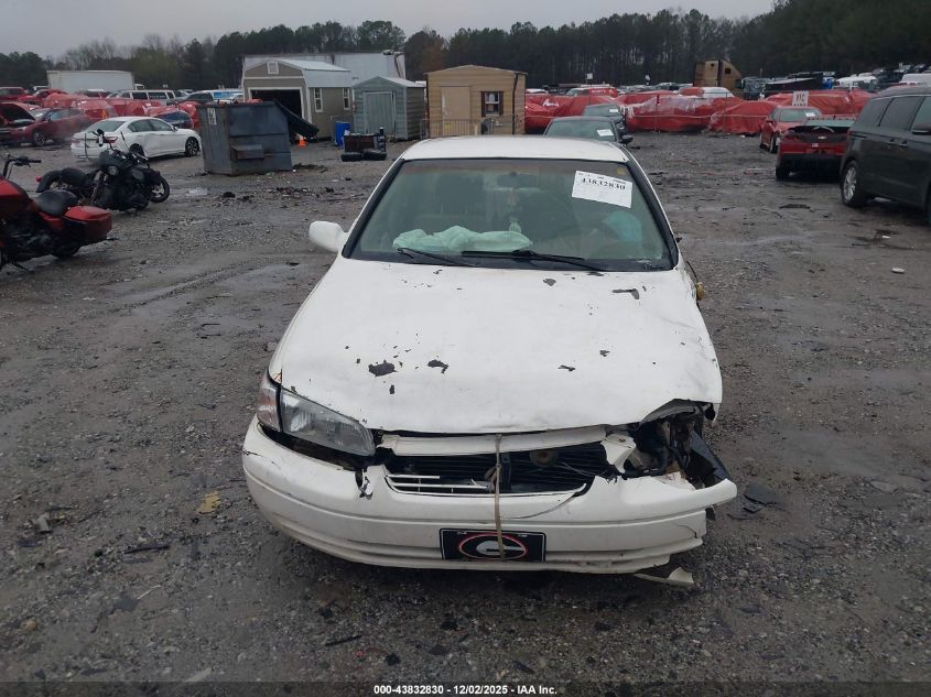 1998 Toyota Camry Le VIN: 4T1BG22K9WU291061 Lot: 43832830