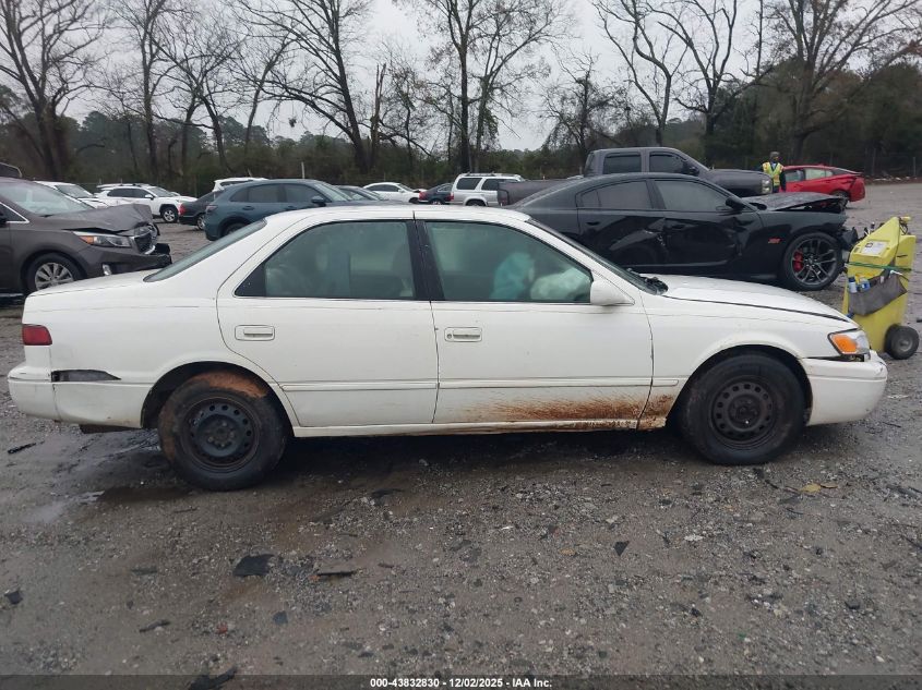 1998 Toyota Camry Le VIN: 4T1BG22K9WU291061 Lot: 43832830