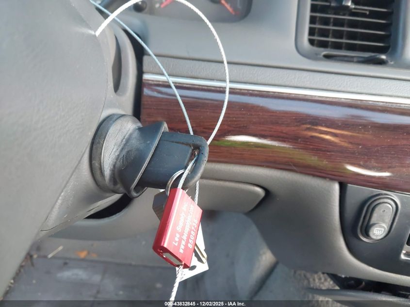 2003 Mercury Grand Marquis Ls VIN: 2MEFM75W53X683385 Lot: 43832845