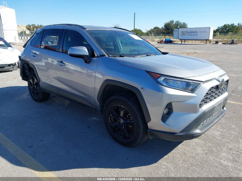TOYOTA RAV4 XLE