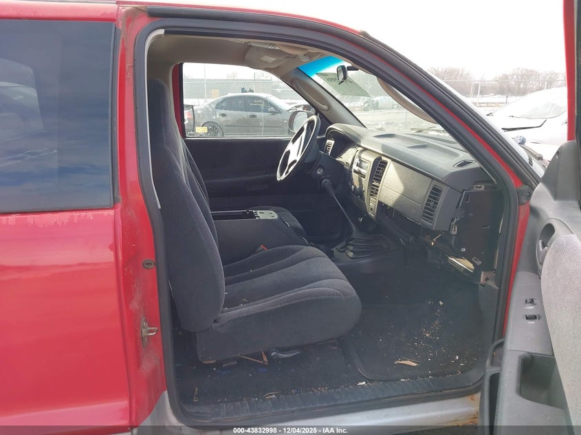 1B7GL22X61S315368 2001 DODGE DAKOTA photo no. 5