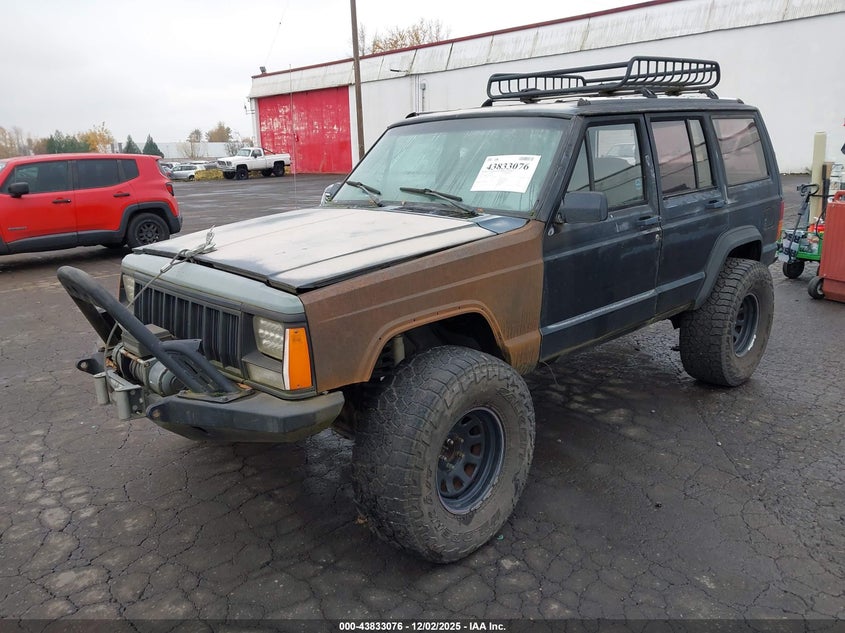 1J4FJ88S5NL217605 1992 JEEP CHEROKEE photo no. 2