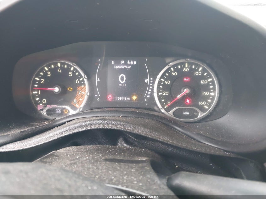 2019 JEEP RENEGADE auction photo 7