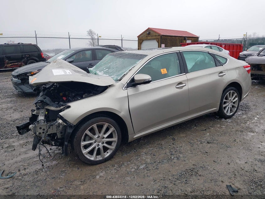 2014 TOYOTA AVALON auction photo 2
