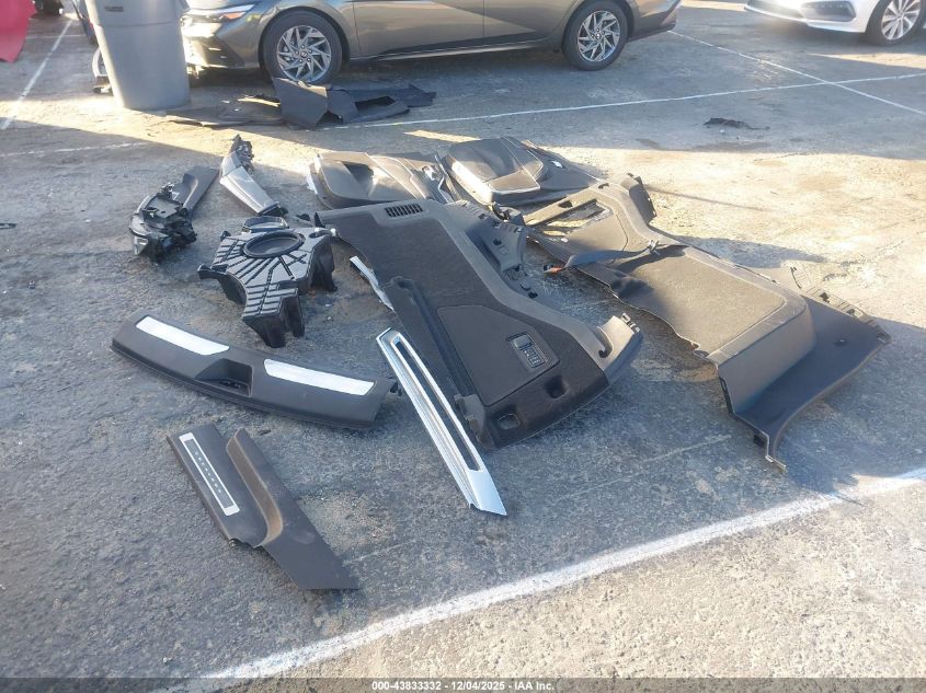 2021 Cadillac Escalade Esv 4Wd Sport Platinum VIN: 1GYS4RKL0MR402945 Lot: 43833332