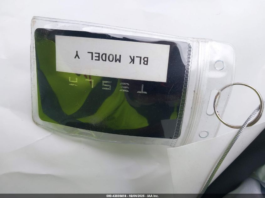 2023 Tesla Model Y Awd/Long Range Dual Motor All-Wheel Drive VIN: 7SAYGAEE7PF800835 Lot: 43833414