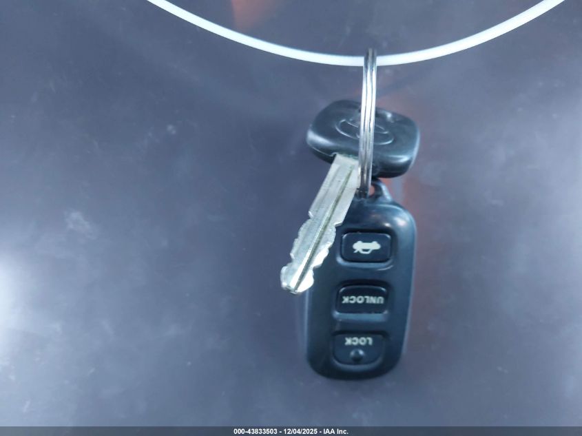 2004 Toyota Camry Le VIN: 4T1BE32K74U263431 Lot: 43833503