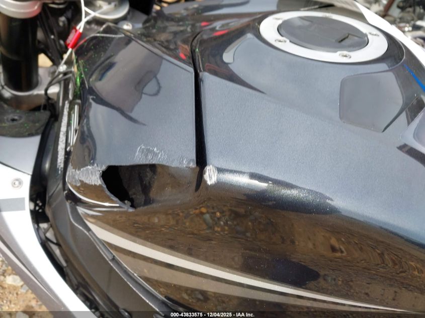 2007 Suzuki Gsx-R750 VIN: JS1GR7KA072107089 Lot: 43833575