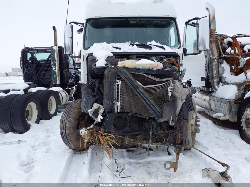 2018 Volvo Vnl VIN: 4V4NC9EH4JN889796 Lot: 43833795