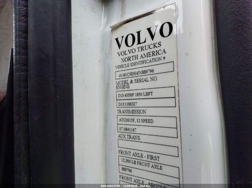 2018 Volvo Vnl VIN: 4V4NC9EH4JN889796 Lot: 43833795