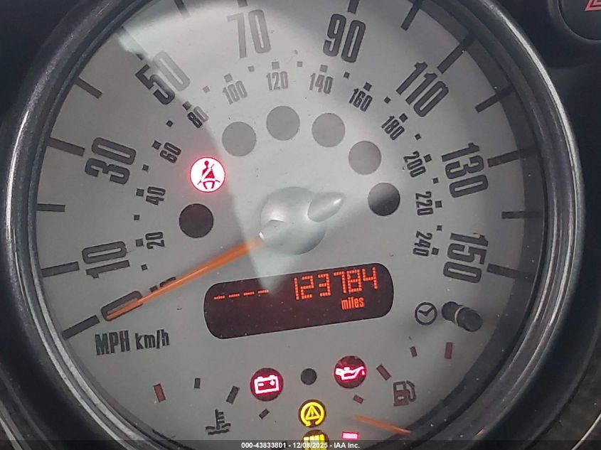 2005 Mini Cooper S VIN: WMWRE33415TD93909 Lot: 43833801