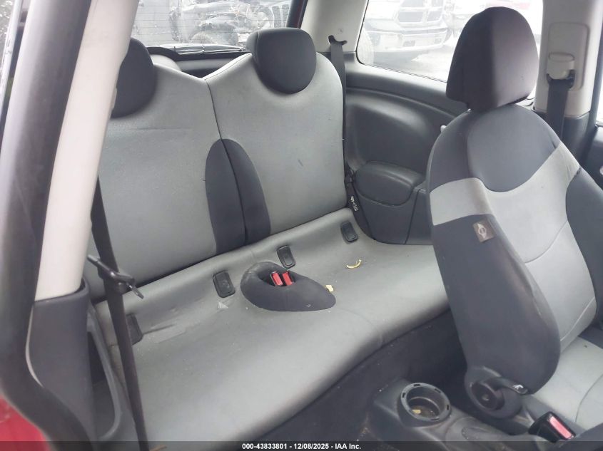 2005 Mini Cooper S VIN: WMWRE33415TD93909 Lot: 43833801