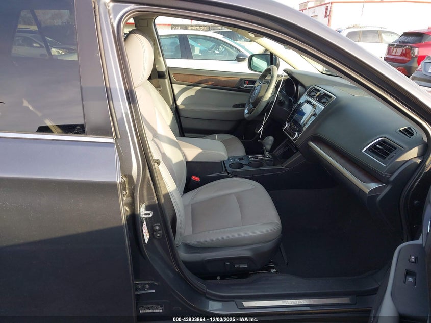 4S4BSANC4K3287478 2019 SUBARU OUTBACK photo no. 5