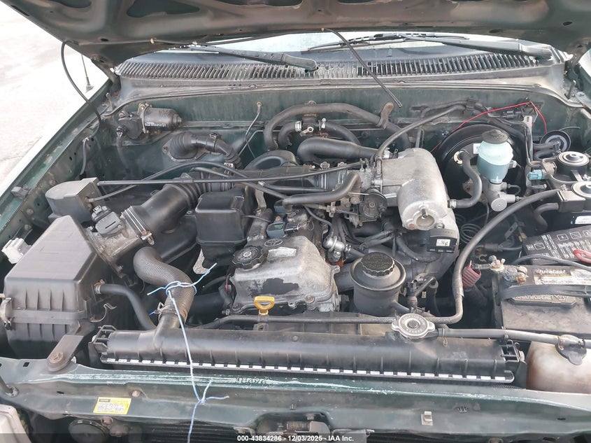 4TAVL52N2YZ661258 2000 TOYOTA TACOMA photo no. 10