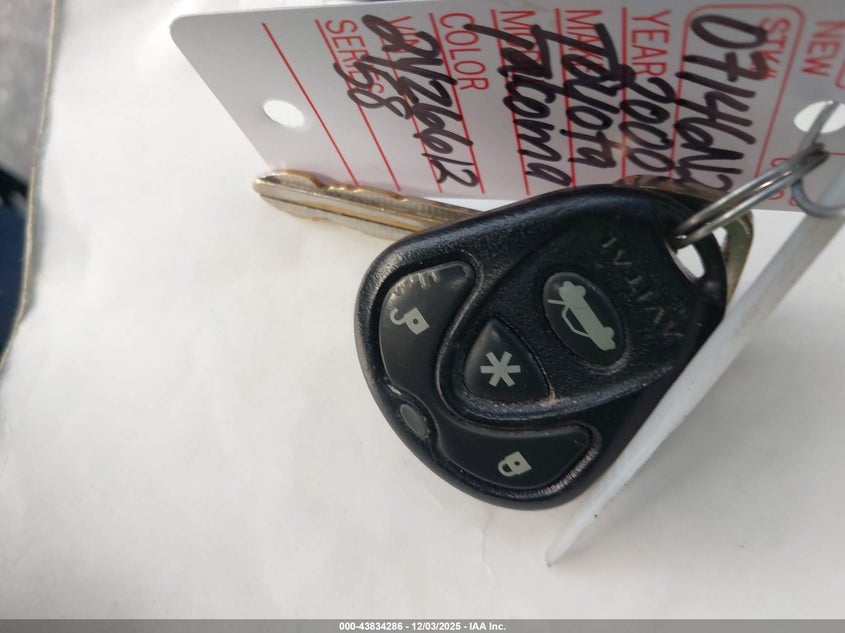 4TAVL52N2YZ661258 2000 TOYOTA TACOMA photo no. 11