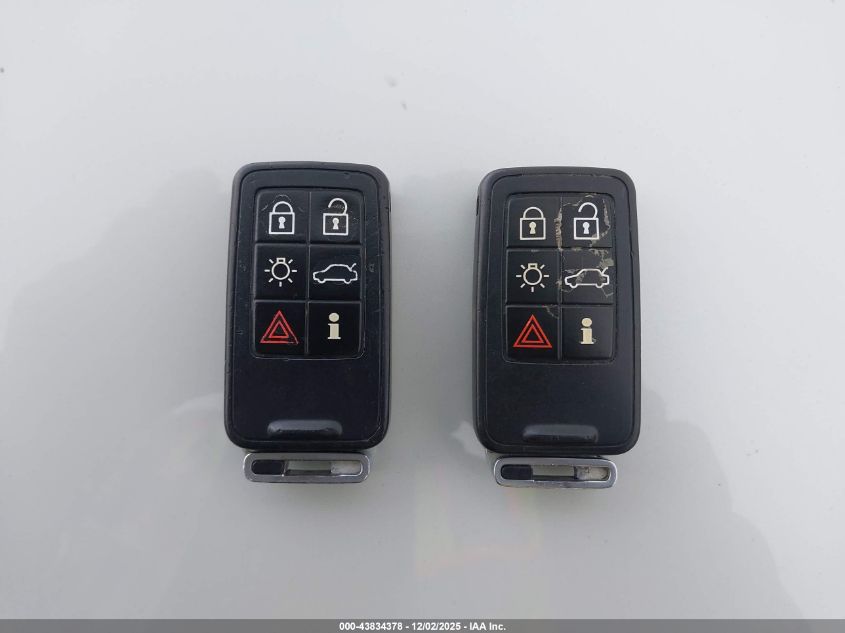 2008 Volvo V70 3.2 VIN: YV1BW982081051886 Lot: 43834378