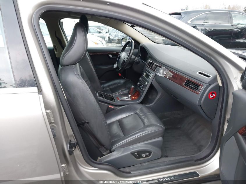 2008 Volvo V70 3.2 VIN: YV1BW982081051886 Lot: 43834378