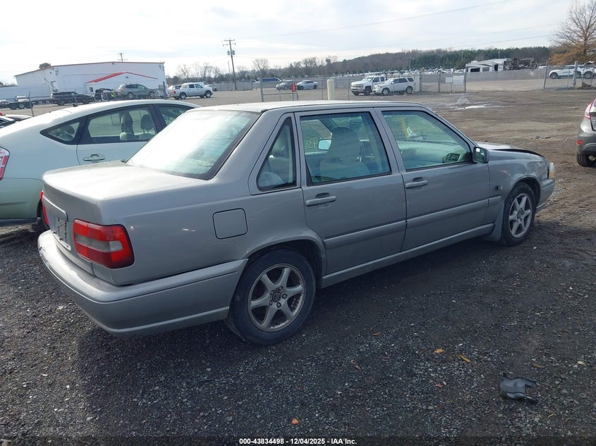 YV1LS56D4X2568744 1999 VOLVO S70 photo no. 4