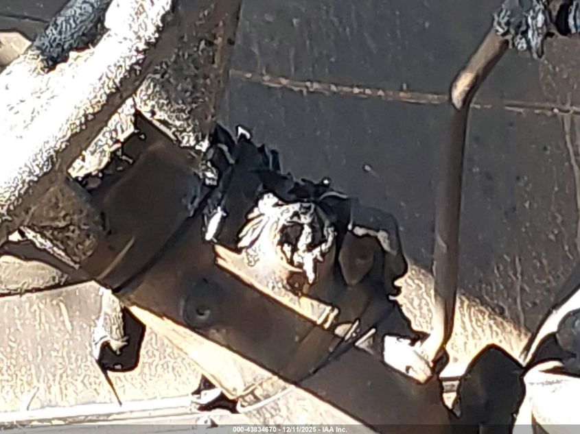 1994 Chevrolet P30 VIN: 1GBKP37N1R3305871 Lot: 43834670