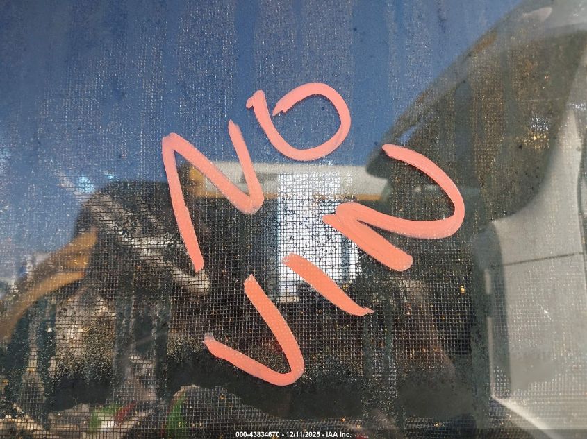 1994 Chevrolet P30 VIN: 1GBKP37N1R3305871 Lot: 43834670