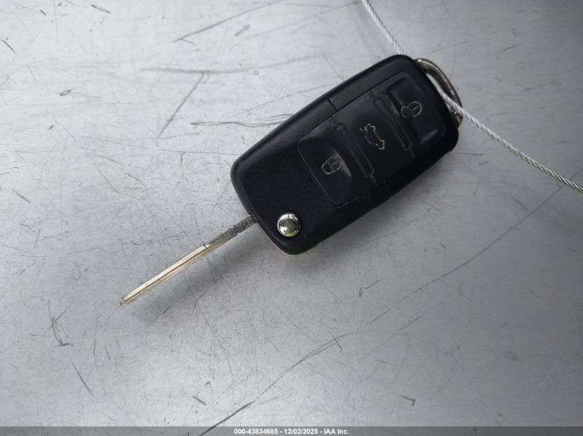 2001 Volkswagen New Beetle Glx VIN: 3VWDD21C61M445462 Lot: 43834685