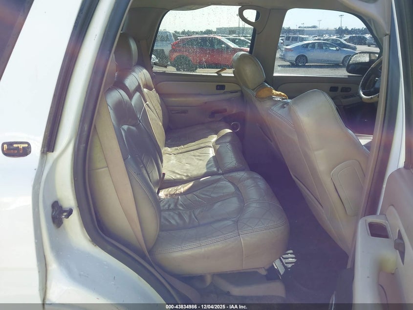 1GNEC13T31R119724 2001 CHEVROLET TAHOE photo no. 8