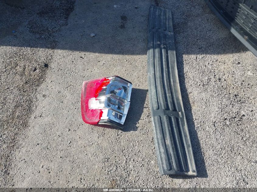 2013 Ford Expedition Xl VIN: 1FMJU1G58DEF33721 Lot: 43835024