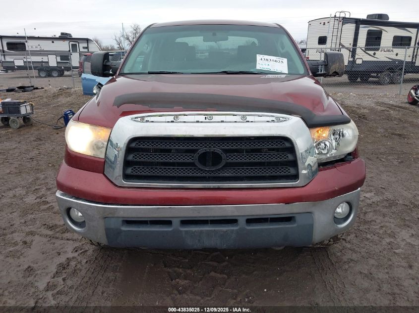 2008 Toyota Tundra Base 5.7L V8 VIN: 5TFDV54108X081815 Lot: 43835025