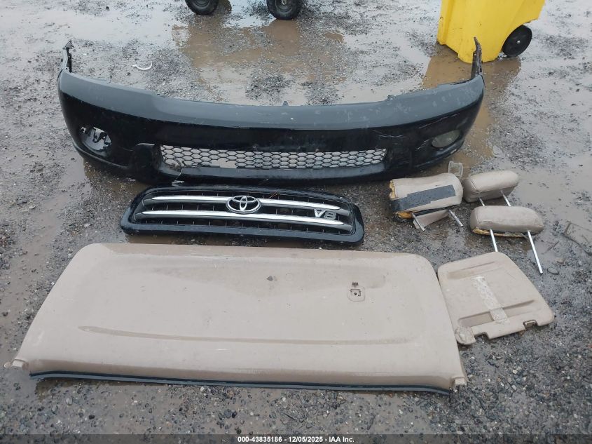 2002 Toyota Sequoia Limited V8 VIN: 5TDBT48A82S122481 Lot: 43835186