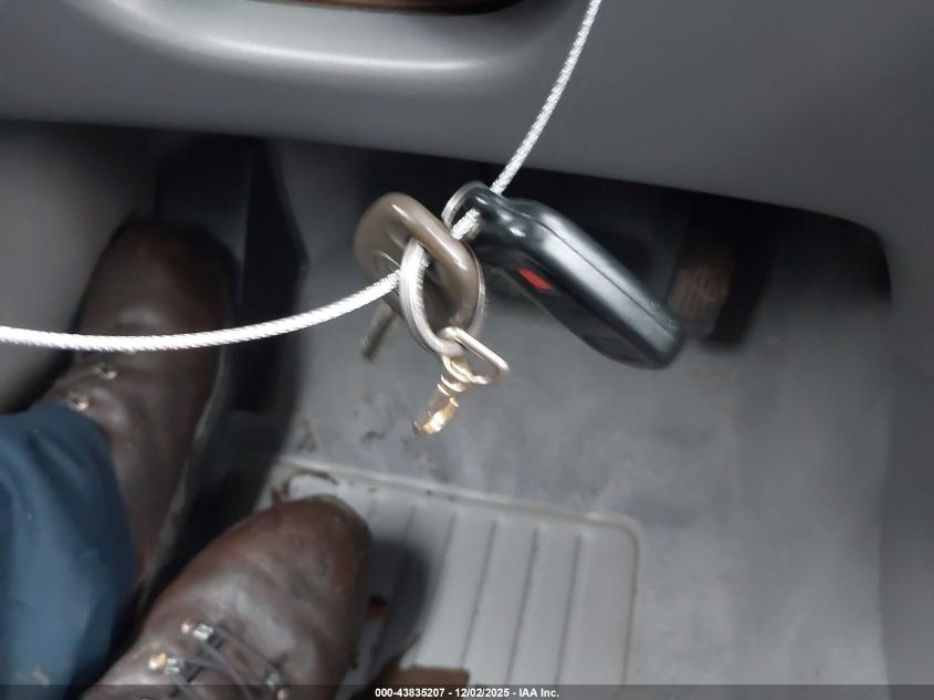 2005 Toyota Corolla Le VIN: 2T1BR32E35C330236 Lot: 43835207