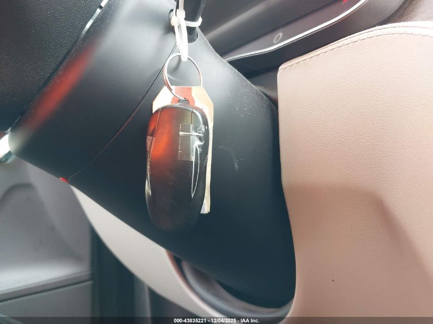 2015 Tesla Model S 60/70/85 VIN: 5YJSA1E12FF118221 Lot: 43835221