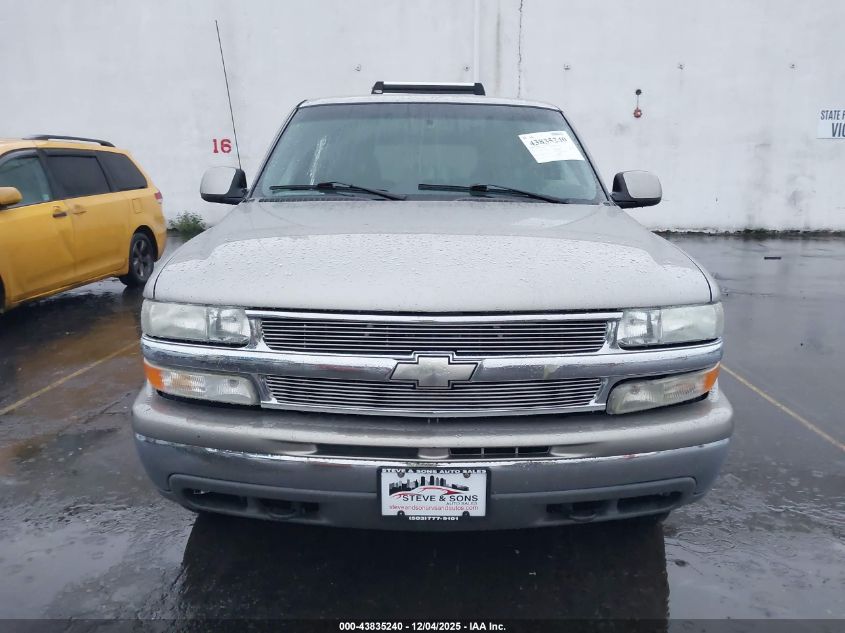 2000 Chevrolet Suburban 1500 Lt VIN: 3GNFK16T2YG117248 Lot: 43835240