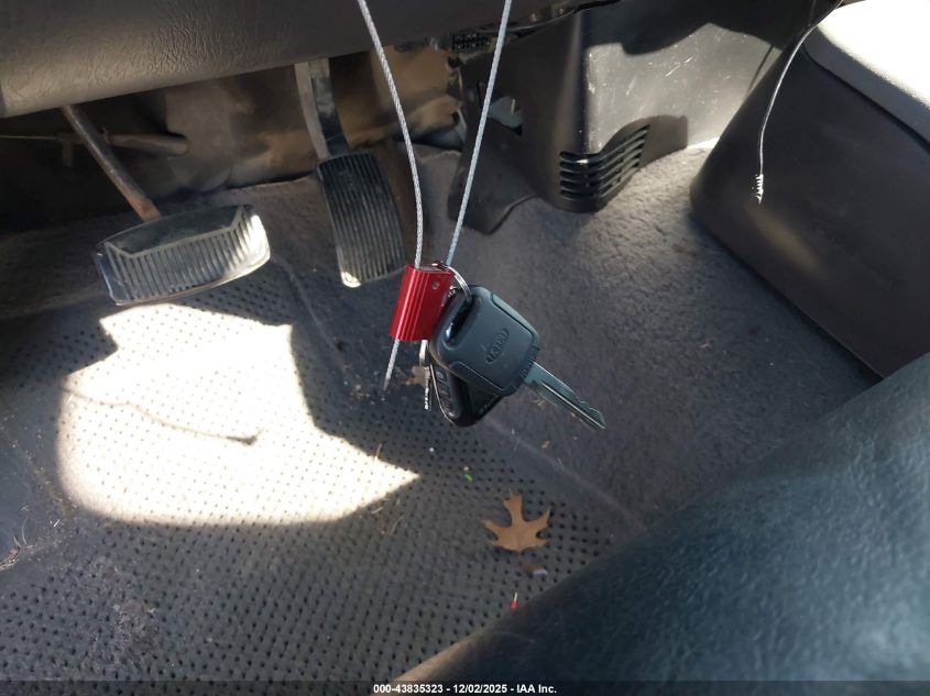 2002 Ford F-150 Lightning VIN: 2FTZF07332CA32183 Lot: 43835323