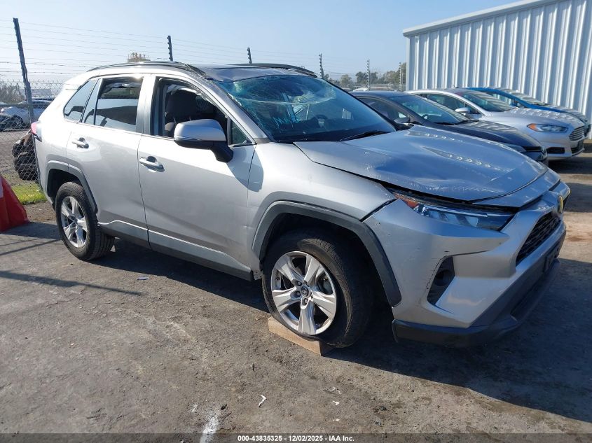 TOYOTA RAV4 XLE