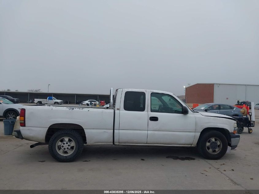 2000 Chevrolet Silverado 1500 VIN: 2GCEC19V1Y1385585 Lot: 43835395