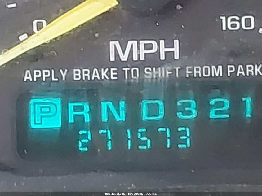 2000 Chevrolet Silverado 1500 VIN: 2GCEC19V1Y1385585 Lot: 43835395