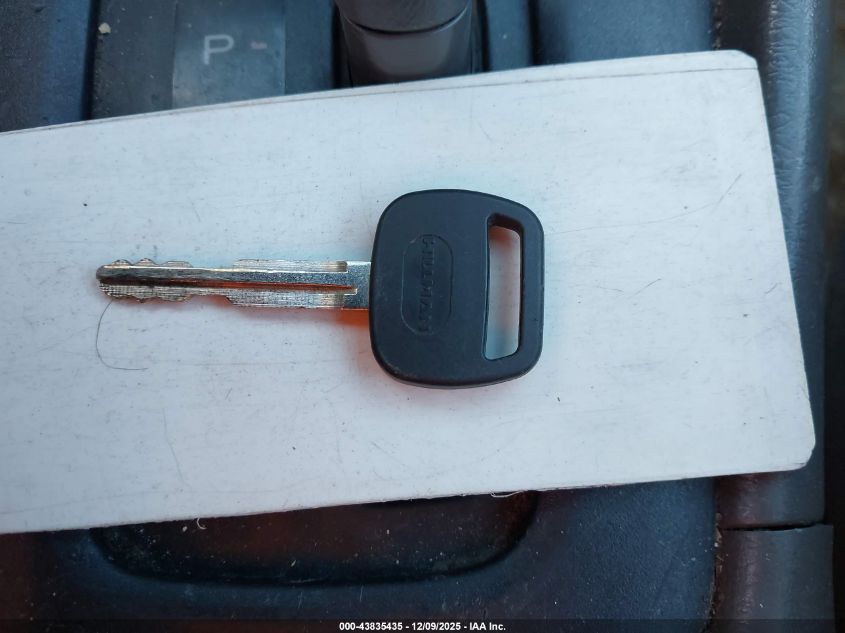 2000 Toyota Camry Le VIN: JT2BG22K1Y0465020 Lot: 43835435