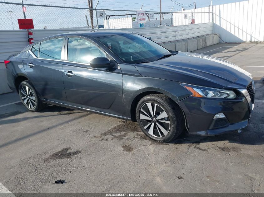 NISSAN ALTIMA SV FWD