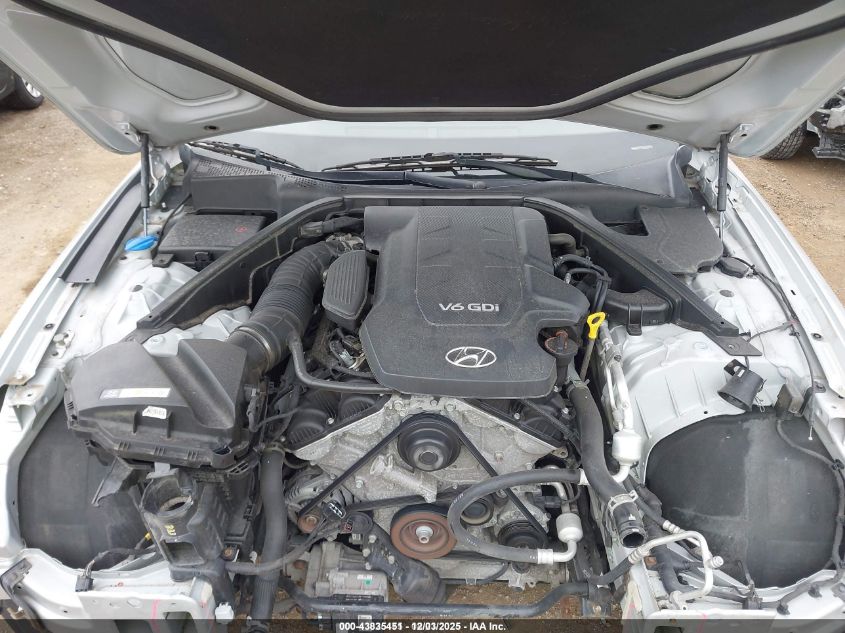 2016 Hyundai Genesis 3.8 VIN: KMHGN4JE0GU121739 Lot: 43835451