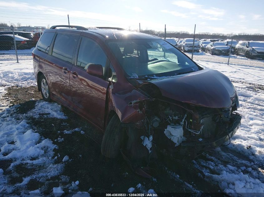 TOYOTA SIENNA LE