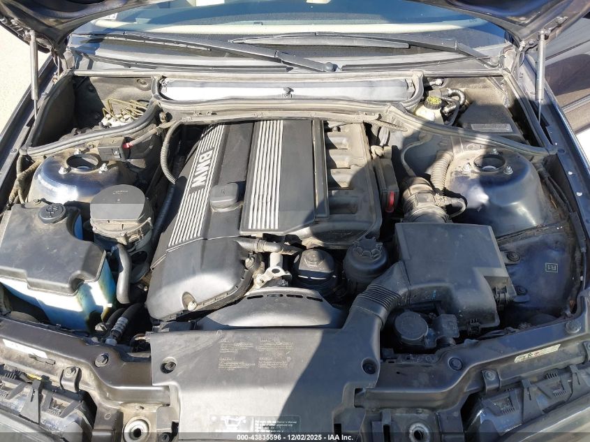 2000 BMW 323I VIN: WBAAM3345YFP79698 Lot: 43835596