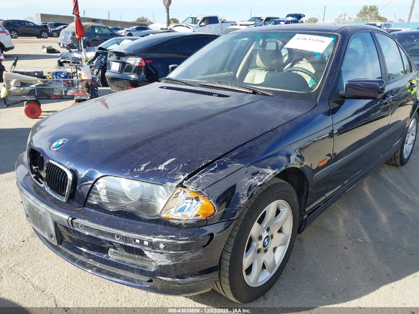 2000 BMW 323I VIN: WBAAM3345YFP79698 Lot: 43835596